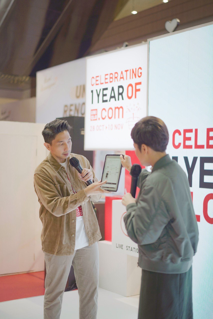 Satu tahun aplikasi uniqlo